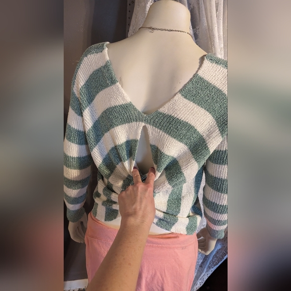 Mystree small nodded v-neck seafoam striped unique sweater beachy sexy - Picture 2 of 9